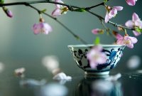 女孩子學(xué)茶藝好還是花藝好？