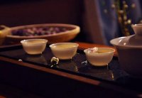 邀請(qǐng)客人來店里喝茶的句子？