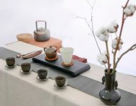 白茶清歡無(wú)別事 我在等風(fēng)也等你全詩(shī)是什么？