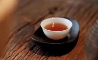 茶杯放下，是為了承接下一杯香茶。